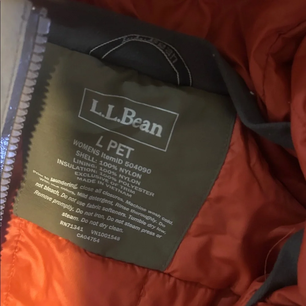 L.L. Bean Women's Jacket - Olive Green with Orange Lining